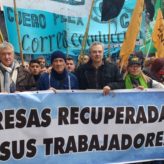 Trabajadores de La Litoraleña y La Casona marcharon en defensa de sus cooperativas Trabajadores de La Litoraleña y La Casona marcharon en defensa de sus cooperativas
