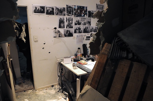 Télam 04/07/2015 Buenos Aires:Una patota de al menos 20 personas, encabezada por el empresario Mariano Martínez Rojas, ingresó esta madrugada a la redacción del semanario Tiempo Argentino y provocó destrozos en las instalaciones, además de robar documentación del área administrativa de la cooperativa que gestiona la publicación.Estado en quedó la redacción del diario luego del ataque. Foto: Gustavo Amarelle