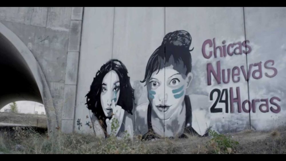 Fotograma del documental "Chicas nuevas 24 hs" de Mabel Lozano.