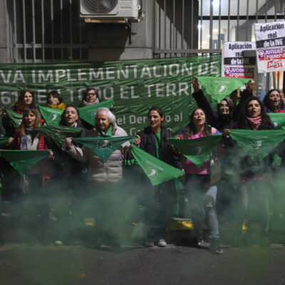 «Pañuelazo» por la «efectiva implementación» de la ley IVE en CABA